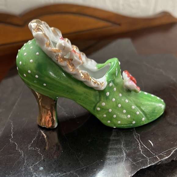 Vintage Ceramic Miniature Shoe Figurine - Picture 2 of 10